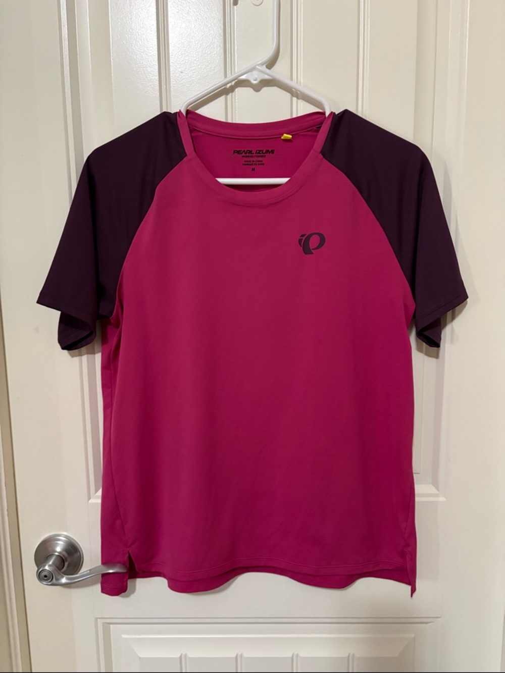 Pearl Izumi Women's Bright Pink Tee with Plum Raglan Sleeves
